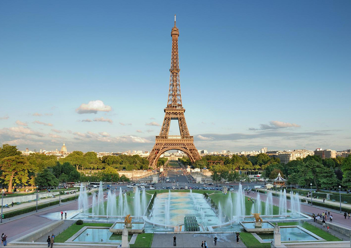 Tháp Eiffel - kì quan kiến trúc tuyệt đẹp của thế giới