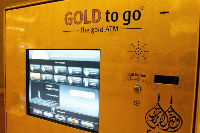 Đi du lịch đến Dubai, bạn sẽ hết hồn khi biết nhà chờ xe buýt có lắp điều hoà, vàng được bán ở cây ATM - Ảnh 2.