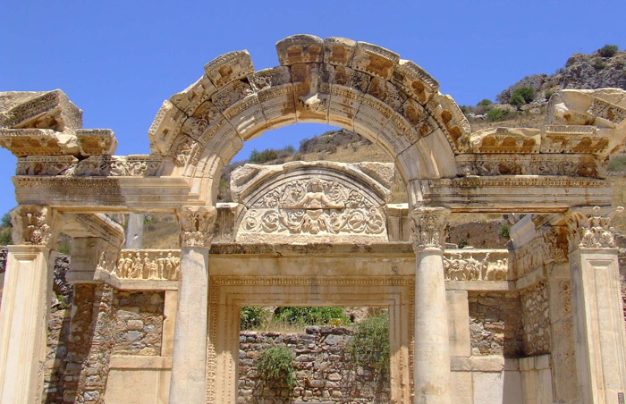 Temple_of_Hadrian_Ephesus