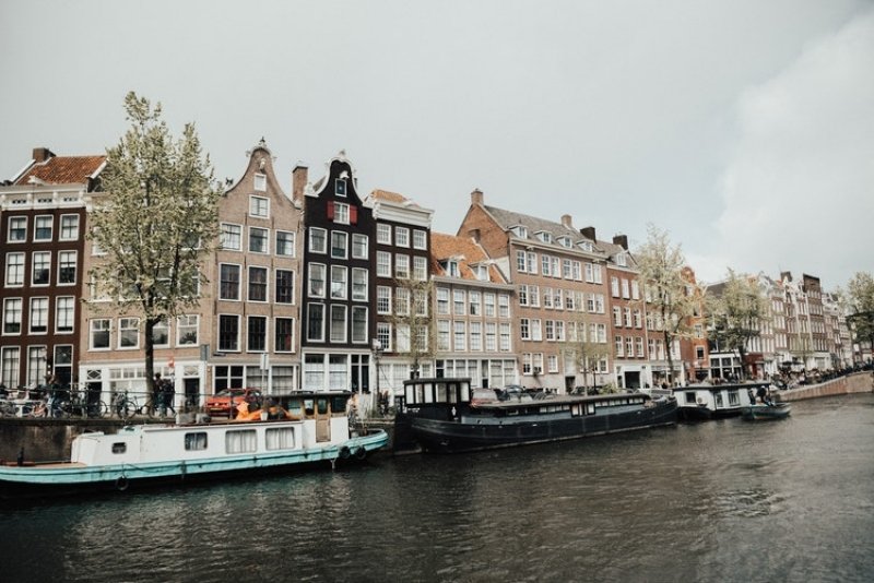 con kênh nổi tiếng của Amsterdam