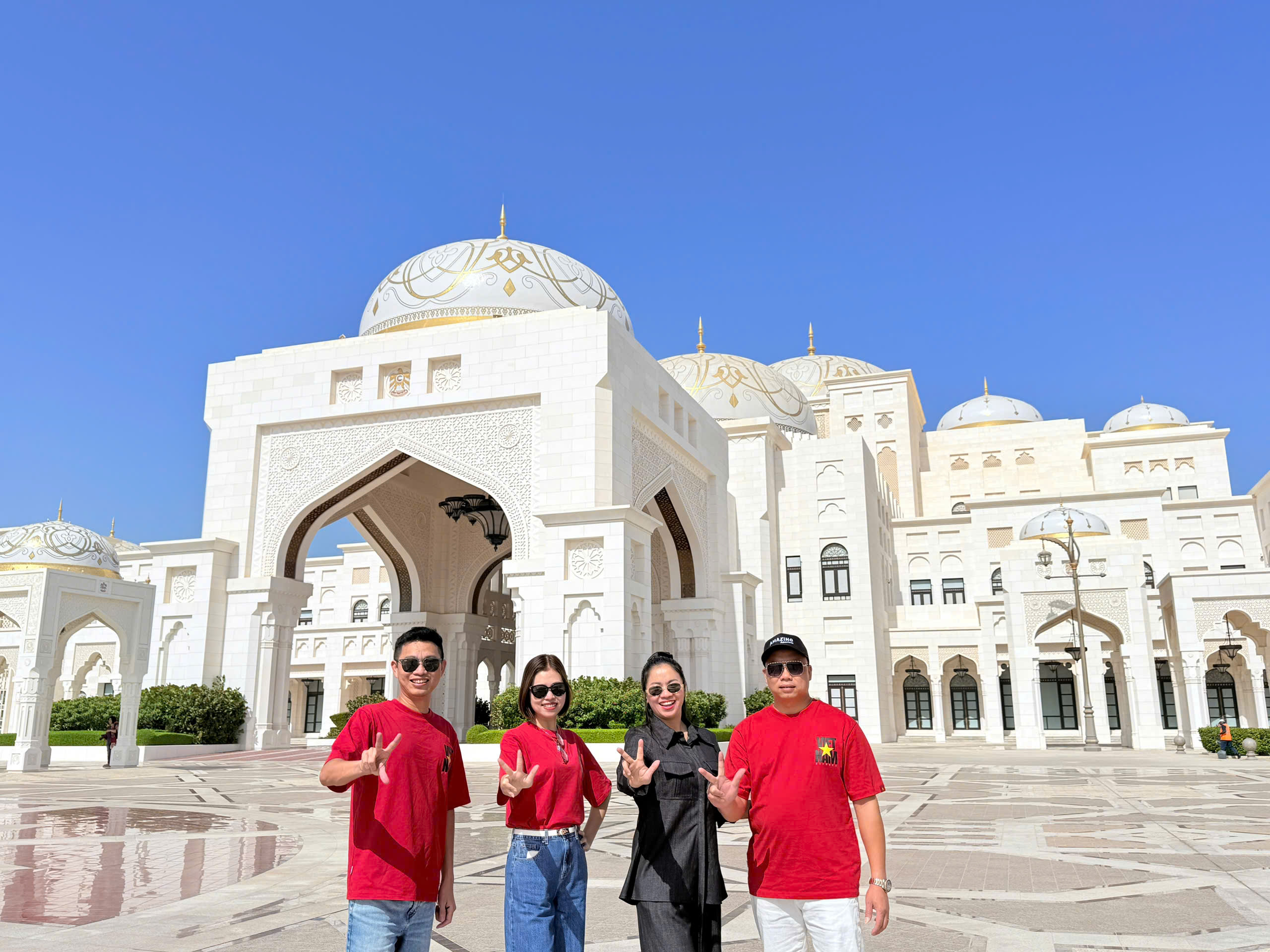 TOUR VIP 5* DU LỊCH DUBAI – SAFARI – ABUDHABI(6N5Đ) BAY THẲNG HÀNG KHÔNG EMIRATES&nbsp;5*