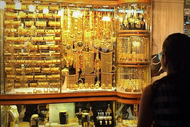  Deira là khu chợ vàng đắt giá bậc nhất thế giới với lượng vàng lưu thông lên tới gần 10 tấn. Ảnh: Robertharding