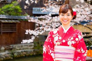 Bộ đồ Kimono – trang phục bạn nên mặc để chụp ảnh cùng hoa anh đào