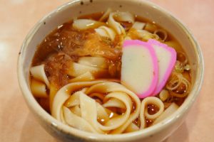 Món mì dẹt nổi tiếng không kém udon và ramen ở Nhật Bản