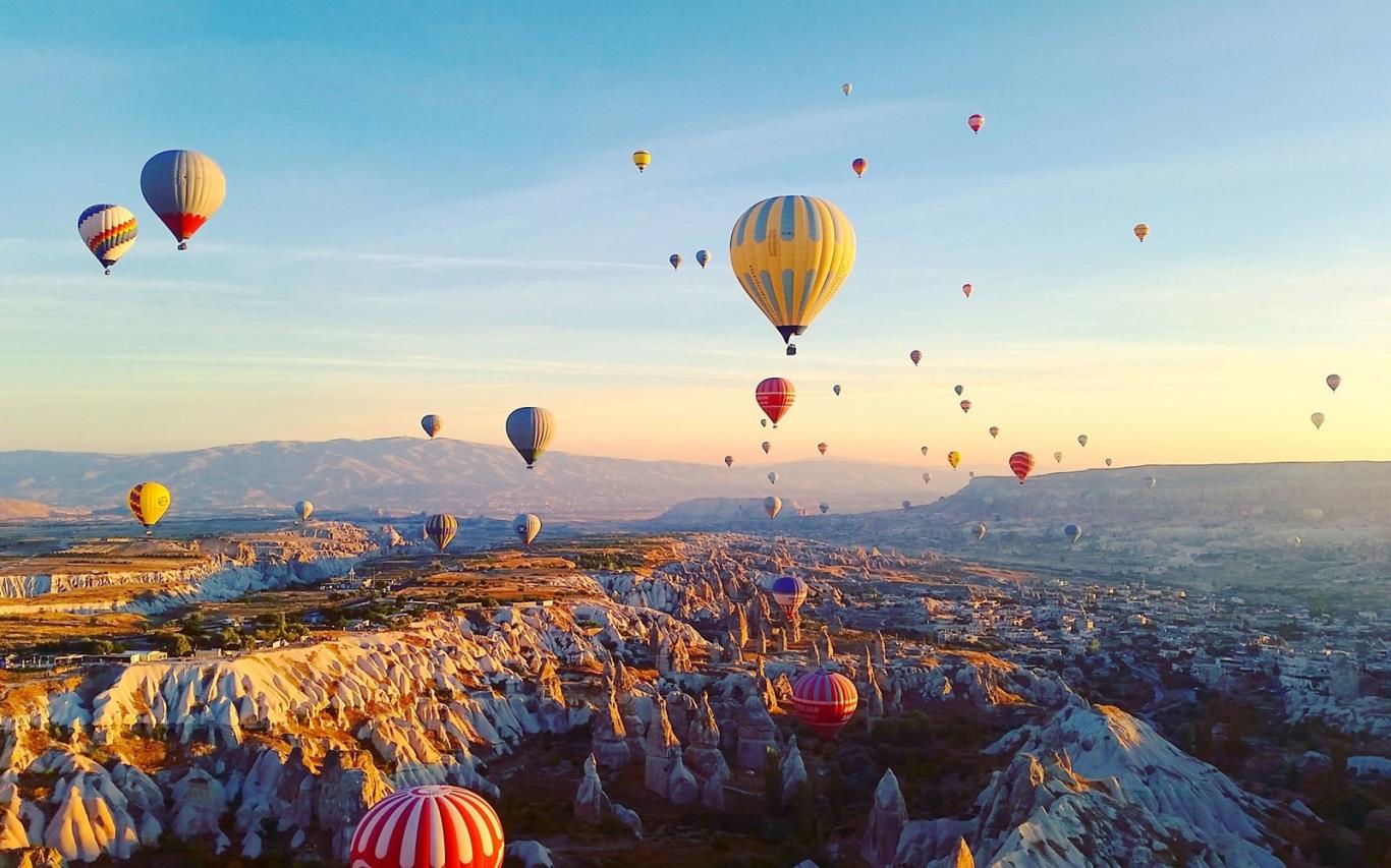 Tham quan cảnh đẹp bằng khinh khí cầu ở Cappadocia